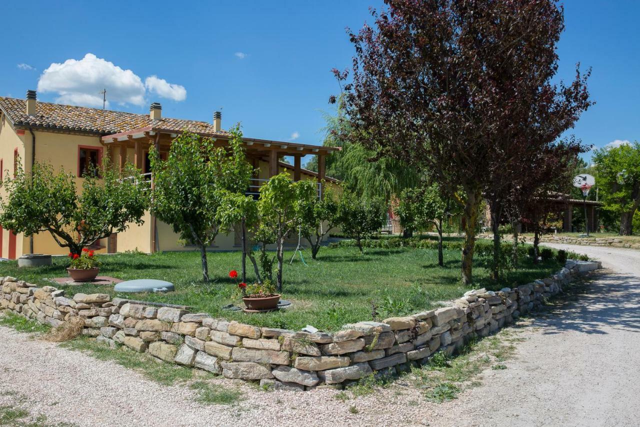 Agriturismo Le Capannacce Urbania Dış mekan fotoğraf